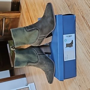 Booties size 8.5 dark olive green